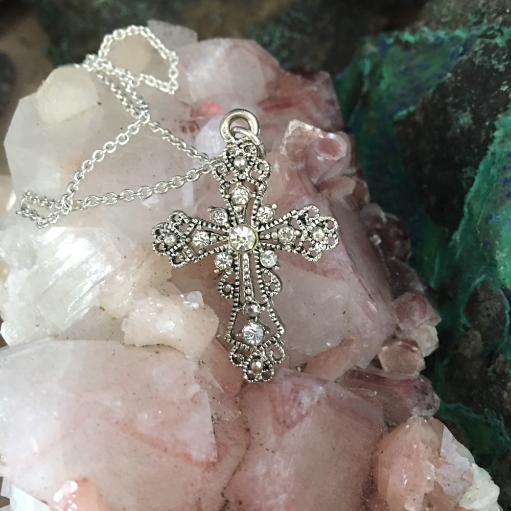 Lovely Little Cross - Picture 3 of 8